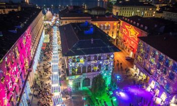 Beispiele für Weihnachtsprojektionen, Szenografien, Video-Mapping