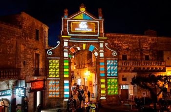 Projections de Noël sur les façades respectant l'architecture