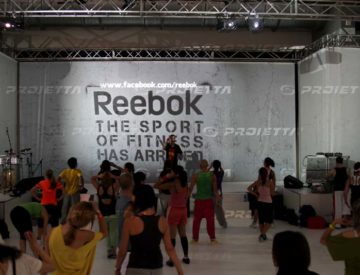 Innenprojektoren für REEBOK Fitnessmesse