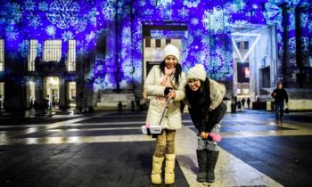 Weihnachtsprojektionen Mailänder Hauptbahnhof