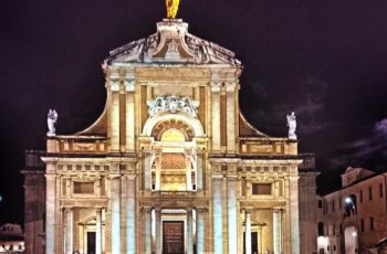 Kartografierte Projektion auf Santa Maria degli Angeli in Assisi