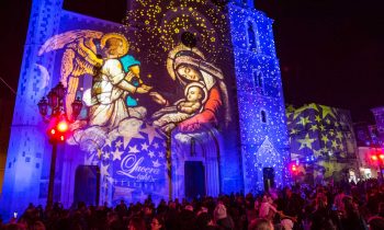 Projection on church mapped respecting the architecture