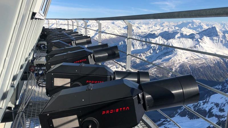 Proiezioni sul Monte Bianco