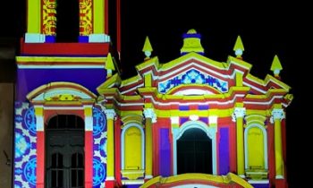 Proiettori per proiezioni mappate su chiesa